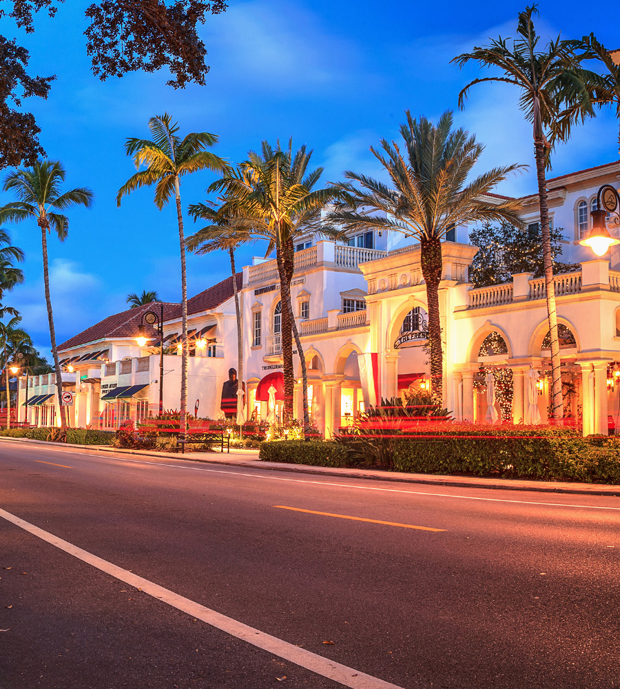 Marbella Lakes 5th Avenue Attractions