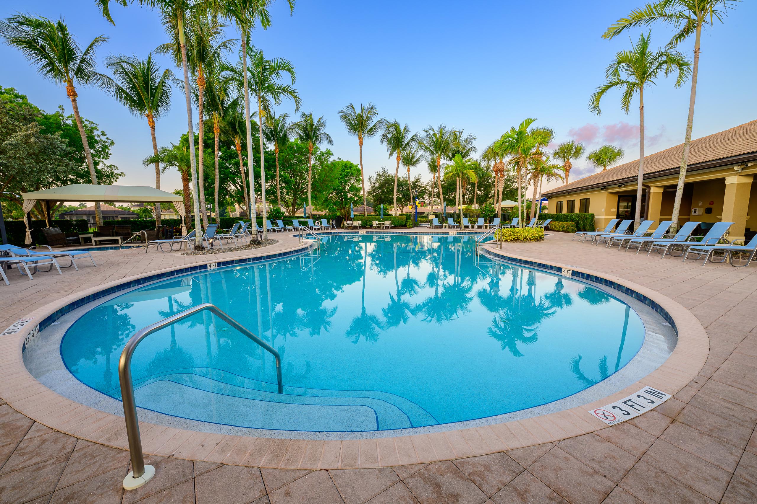 Marbella Lakes Pool